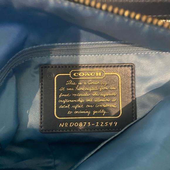 Coach tote shoulder bag.  Has never been worn, kept in dust bag. - Picture 3 of 3
